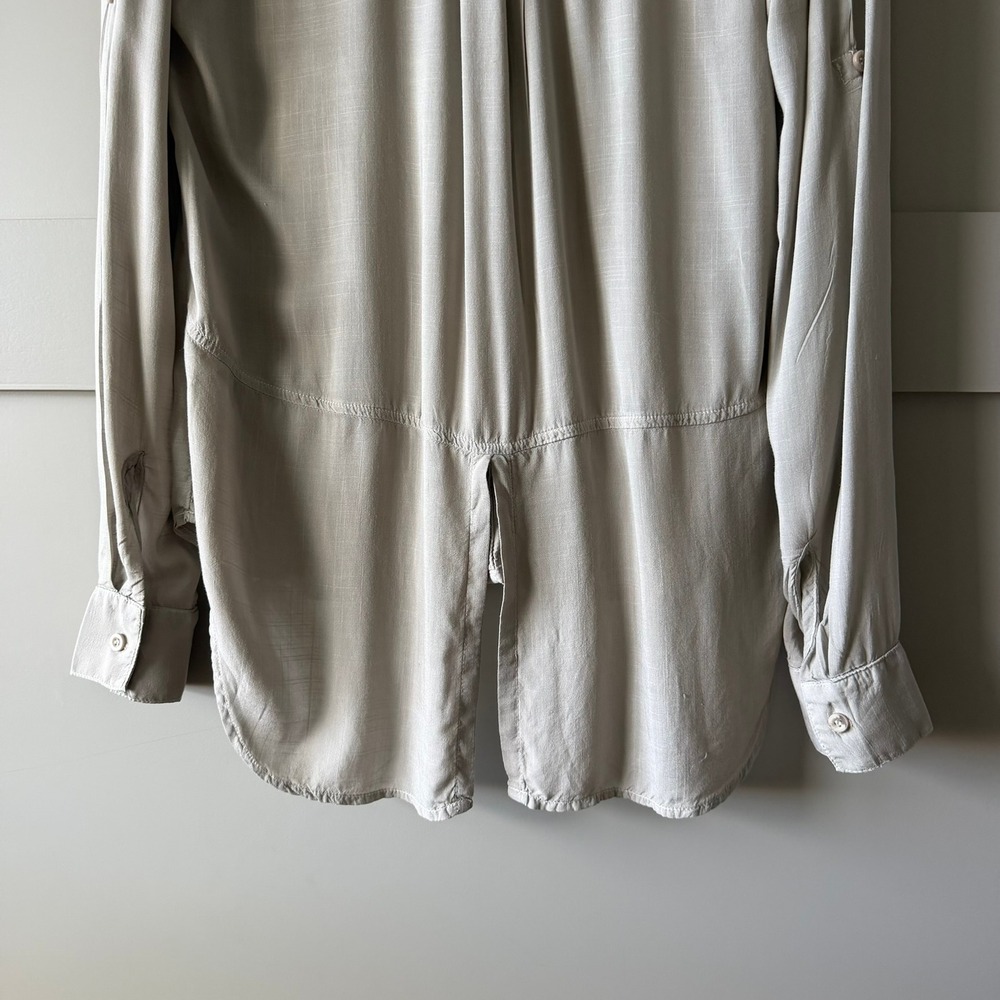 Bella Dahl Split Back Button‎ Down Shirt Womens XS Taupe 100% Rayon Made USA - Picture 14 of 16